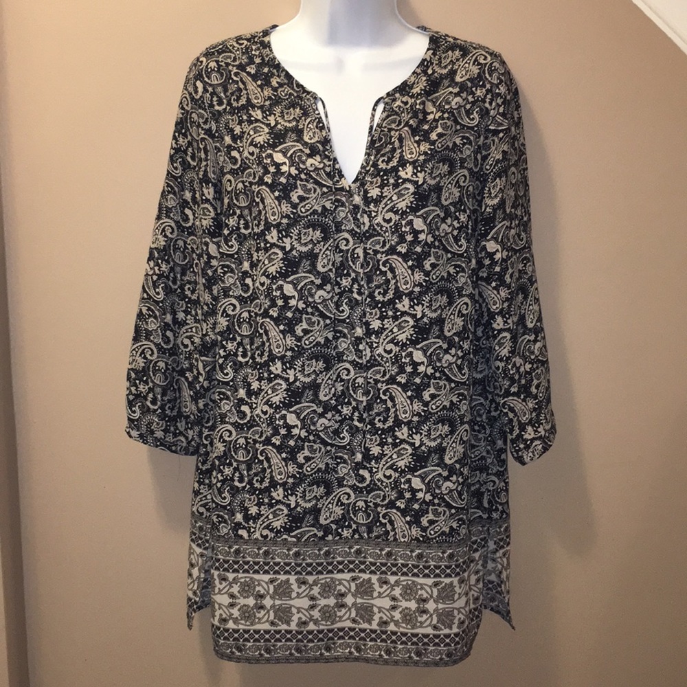 Lila Rose 🌹 Long Paisley 3/4 Top